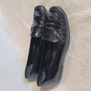 Michelle D black slip on shoes women's size 8